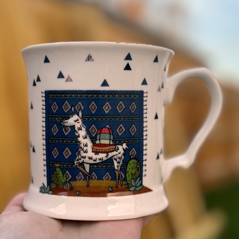 GRACE Fine Porcelain Llama Mug